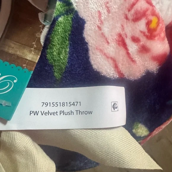 The Pioneer Woman Floral Velvet Plush Blanket - Picture 2 of 2